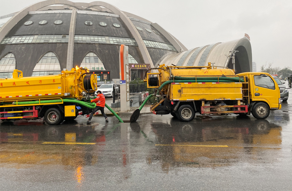王子楼村商场管道清淤